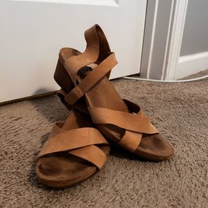 Lucky sandals